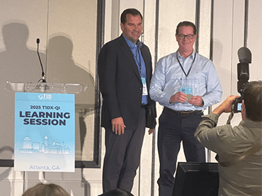 Joseph Roy, RN, DCES, accepting the award.