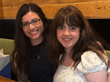 Image of students at restuarant.