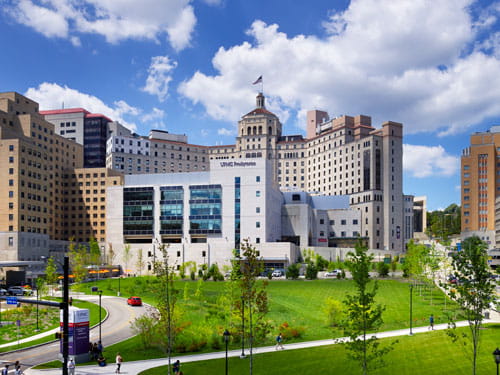 UPMC Presbyterian exterior