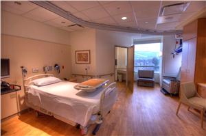 The Joint Center at UPMC Williamsport patient room