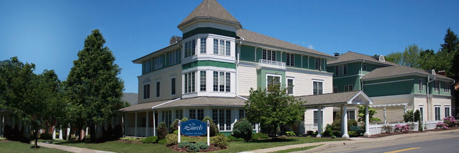 The Laurels exterior | UPMC Senior Communities