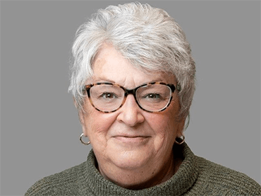 Severe blockages led to Andrea’s successful bypass surgery at UPMC. Now, she enjoys an active lifestyle thanks to excellent care. Learn more about her story.